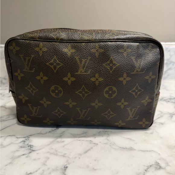 Vintage 80s Louis Vuitton Brown Monogram Trousse 23 Toiletry Cosmetic Bag - Picture 2 of 8